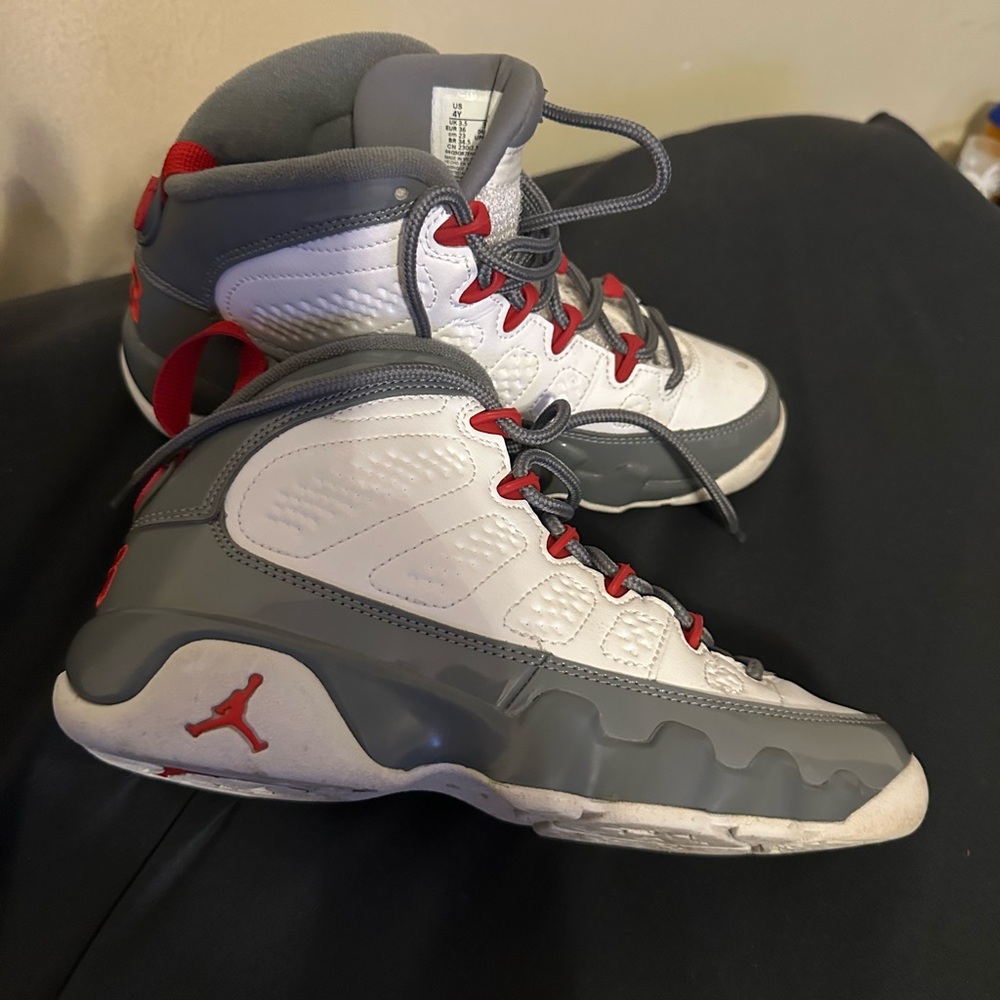 Nike Kids White and Gray Sneakers with Red Accents